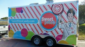 A food truck with the words " sweet pepes ".